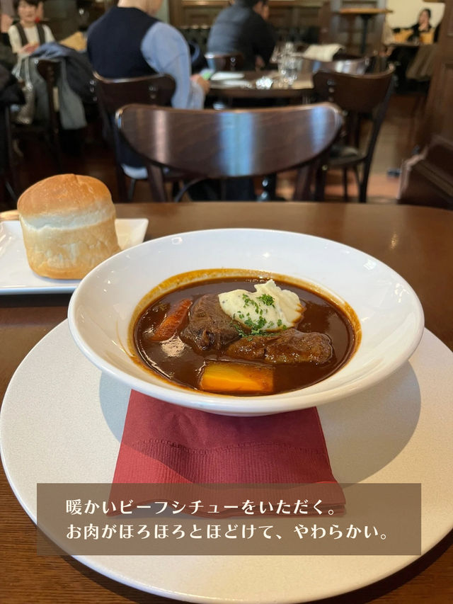 【東京】元銀行のレトロカフェ