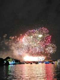 ปีใหม่นี้ไปล่องเรือดินเนอร์กัน