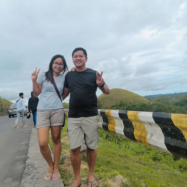 CHOCOLATE HILLS IN BOHOL, PHILIPPINES 