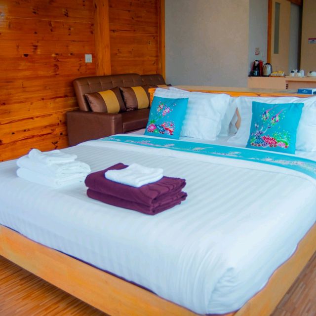 Mountain Resort  ที่พักเกาะหลีเป๊ะ 