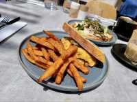 Mr. Lawrence Cafe