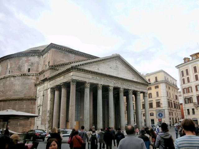 羅馬必看景點-神廟裡的巨大穹頂：萬神殿 Pantheon