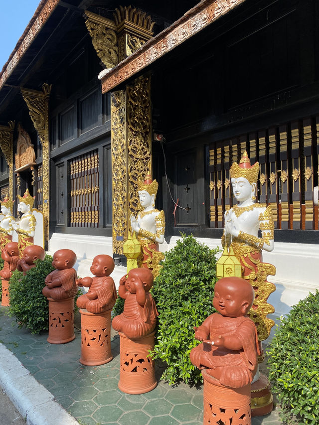 【チェンマイ観光】チェンマイの守護寺「ワット インタキン サドゥムアン」✨🏯
