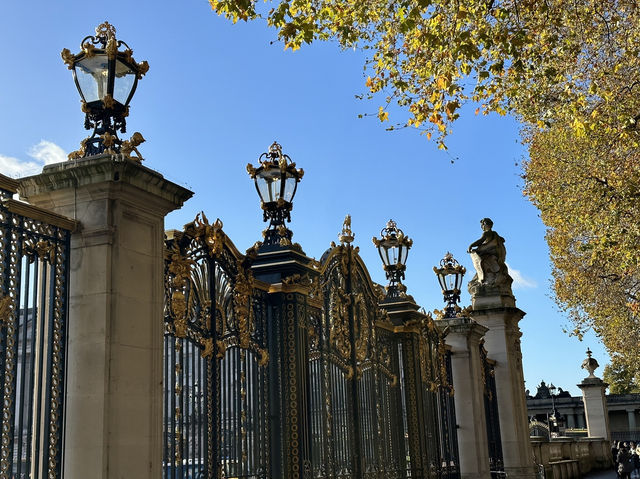 Buckingham Palace: A Royal Experience in the Heart of London
