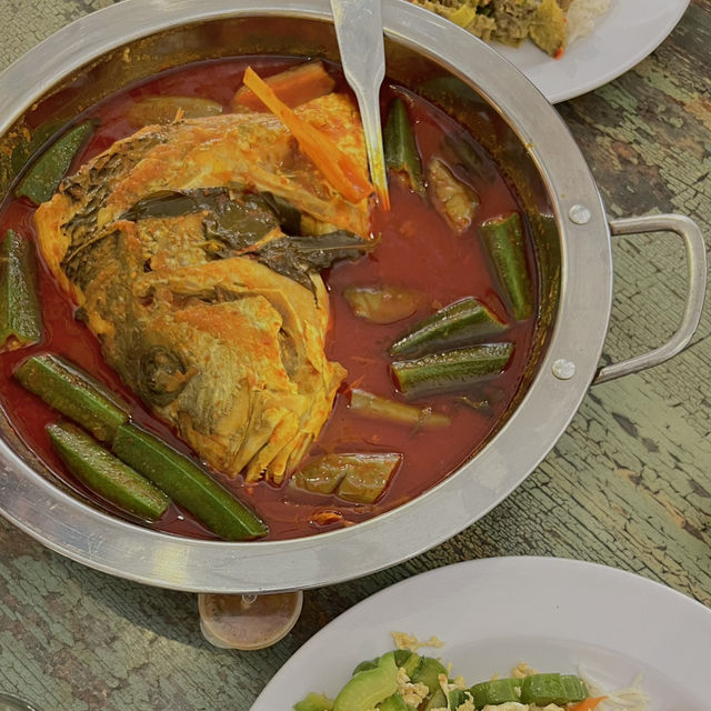 Restoran Zarin Asam Pedas – A Must-Try Asam Pedas Spot in Melaka