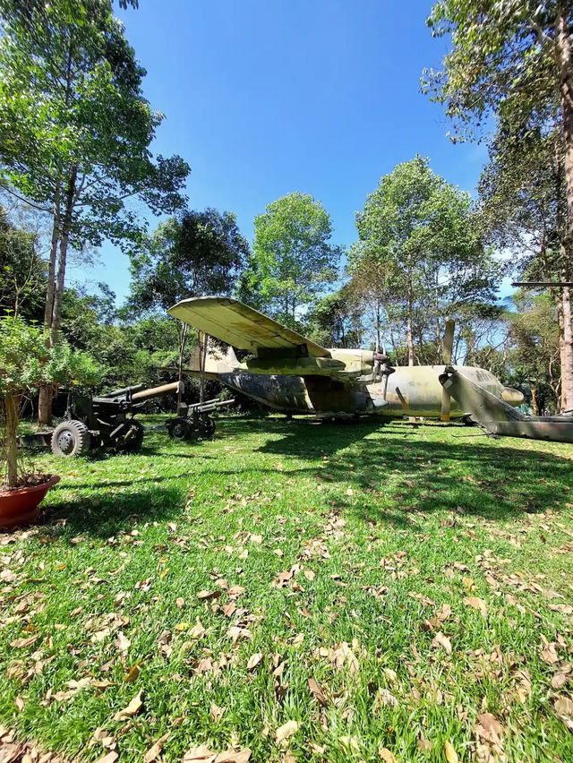 Cu Chi Tunnels