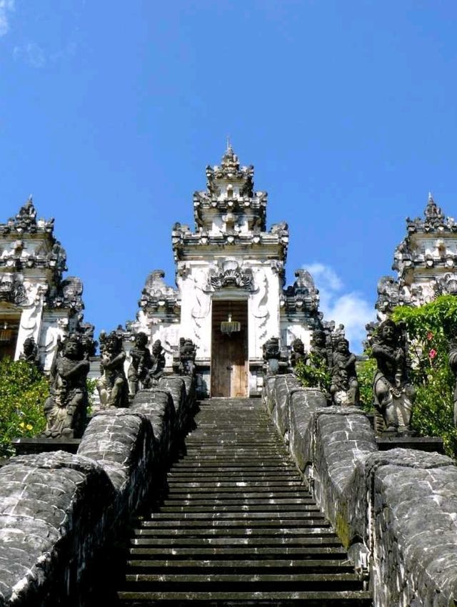 Bali’s natural beauty and warm hospitality make it a perfect destination