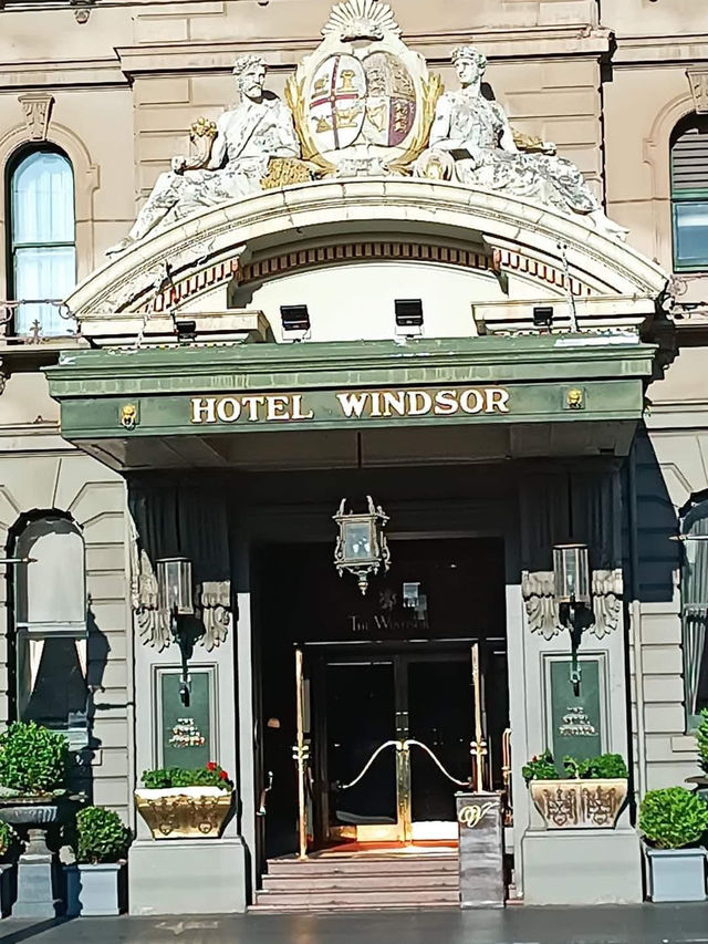 Day in Melbourne: History, Architecture, and Blooms
