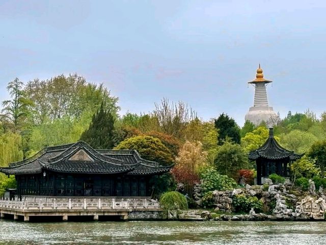 煙花三月下揚州，江南必遊瘦西湖 Slender West Lake