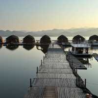 Leaf Lake Kan Resort แพกลางน้ำที่ #กาญจนบุรี