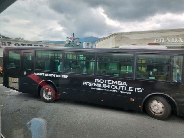[🇯🇵御殿場] 日本最大級のショッピング天国 – 御殿場プレミアム・アウトレットでお買い物