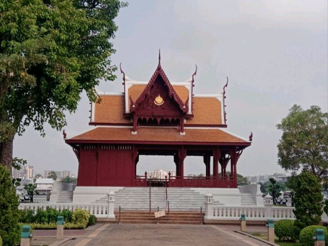 ชมป้อมพระสุเมรุแลัสวนสันติชัยปราการ