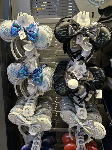 上海ディズニー・お土産】 Power Supplies🛍 | Trip.com 上海