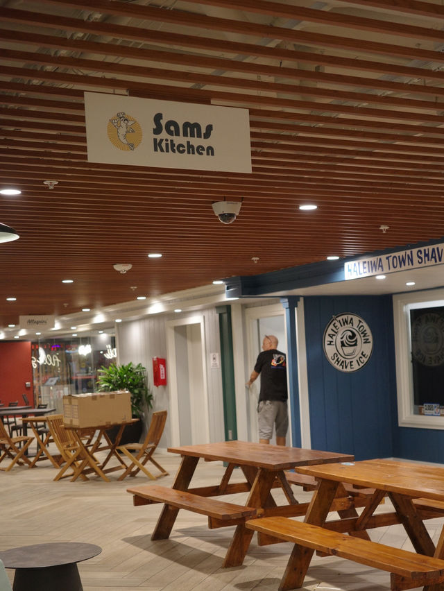 📍 SAMs Kitchen Waikiki Shopping Plaza/ハワイ