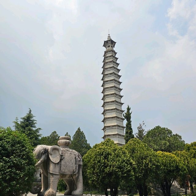 วัดเจ้าแม่กวนอิม Guanyin Temple จีน เมืองต้าหลี่