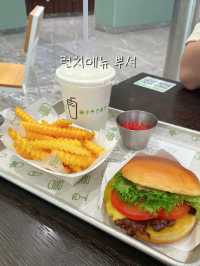쇼핑도 하고🛍️ 맛있는 버거를 먹기 좋은 곳 🍔