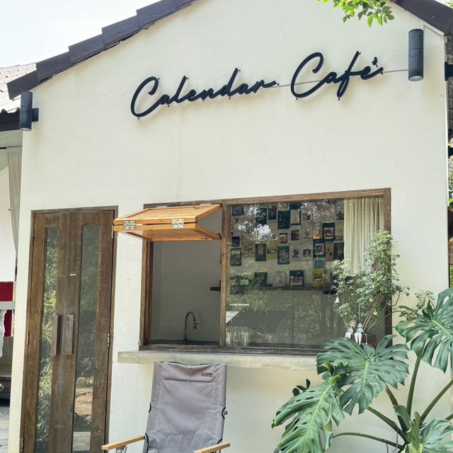 Calendar cafe 