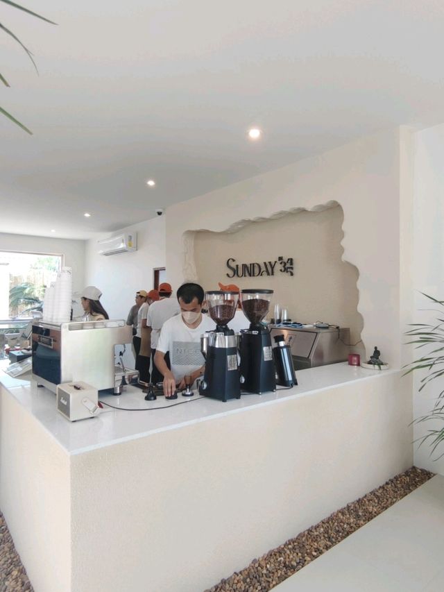 Sunday in 345 คาเฟ่ปทุมธานี