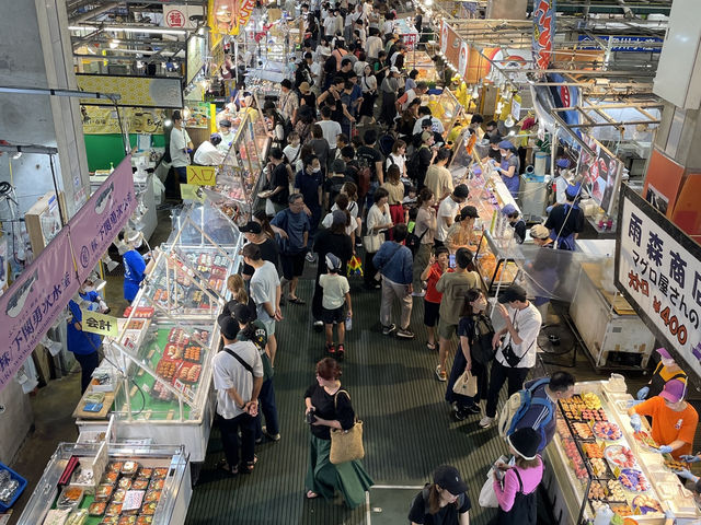 【唐戸市場｜Karato Market】 海の幸がぎゅっと集結！週末は寿司バトル会場！？