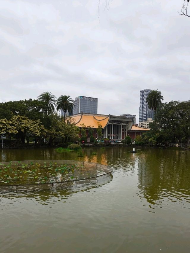Peaceful City Escape – Sun Yat Sen Memorial Park