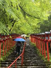 京都｜到貴船神社抽水籤 春有綠意秋楓紅 感受京都絕美詩意