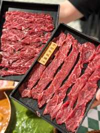 港風BGM下吃雞煲沙嗲牛肉鍋