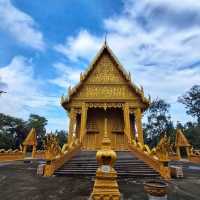 ไหว้พระพุทธรัตนมงคลที่หาดทุ่งวัวแล่น