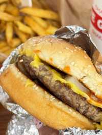 Five Guys ร้านแฮมเบอร์เกอร์ในเซี่ยงไฮ้