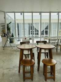 จิบกาแฟชมวัด ปรางค์วิวคาเฟ่ อยุธยา ชิลได้ทั้งวัน