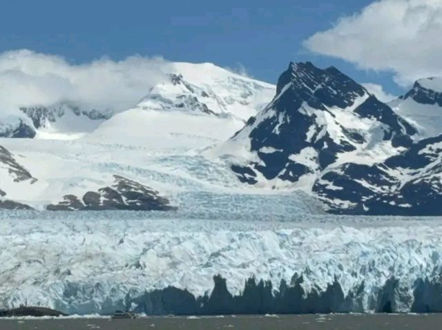 Perito Moreno Glacier – Patagonia’s Towering Ice Marvel