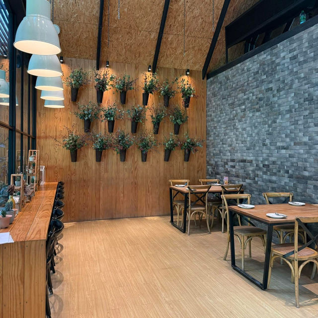 The Village Farm To Cafe'