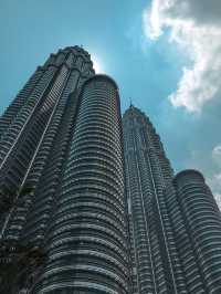 🇲🇾 Kuala Lumpur – Part 2: A City That Makes You Stay Longer Than Planned 🏙️⏳🌴 