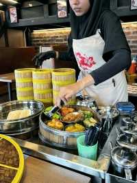 A Heartwarming Halal Dim Sum Experience at Hibiscus Cuisine. 