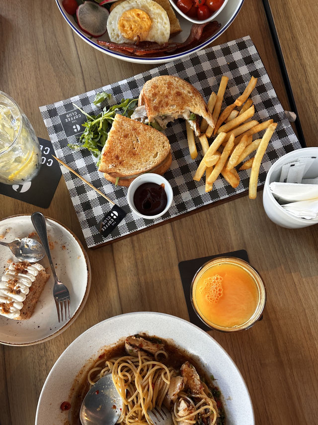 breakfast spots in Phuket 