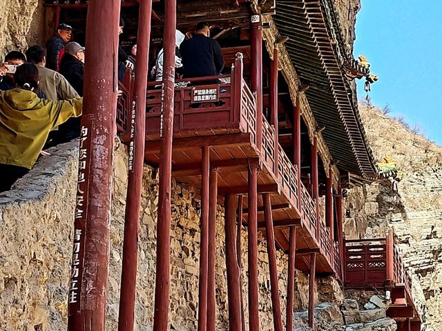 วัดแขวนเหิงซาน หรือ วัดซวนคง (Xuankong Temple)