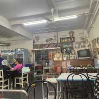 ร้านล่อคุ้ง อำเภอกันตัง จังหวัดตรัง