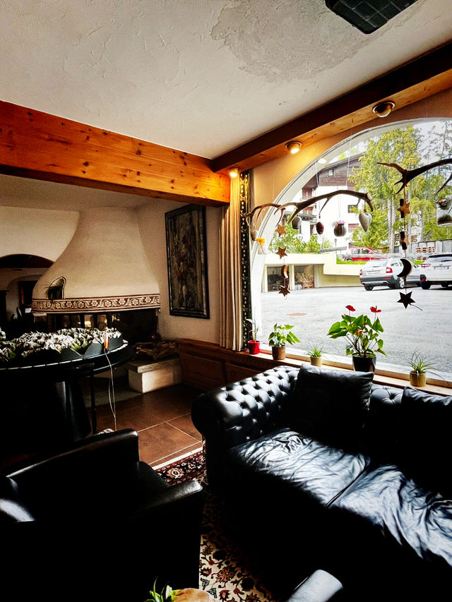 Hotel Nolda – Alpine Access and Budget Comfort in St. Moritz Bad