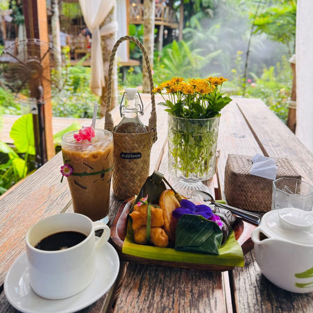  บ้านไร่ไออรุณ – ระนอง