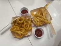 🍔 ร้านเบอร์เกอร์ เนื้อดี ขนมปังนุ่มฉ่ำ Smizzle