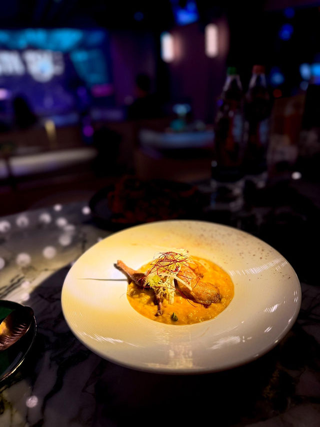 銅鑼灣Live Brand 餐廳🍽 💫 好聽好玩好食～又可以上台獻唱😳🎤