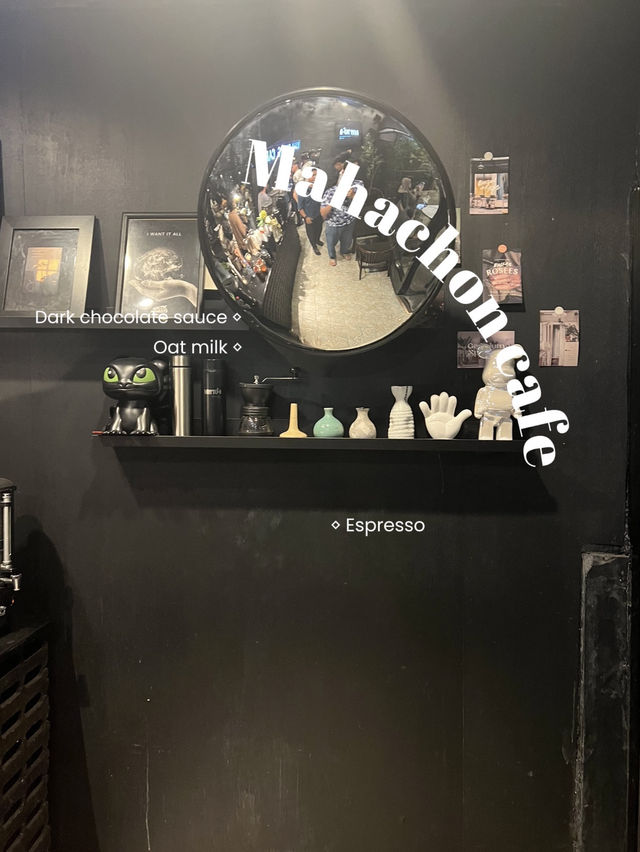 Mahachong cafe