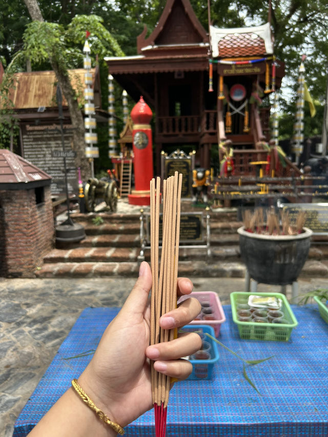 ”วัดโพธิ์เก้าต้นและตลาดบ้านบางระจันสิงห์บุรี“