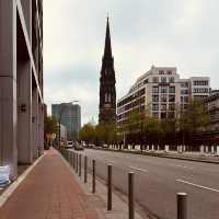 Hamburg Summer Escape: Harbor Breezes & Hidden Courtyards