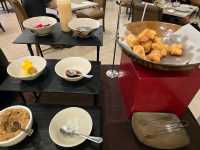 รับความสดชื่นของวันใหม่กับ Movenpick Suriwongse