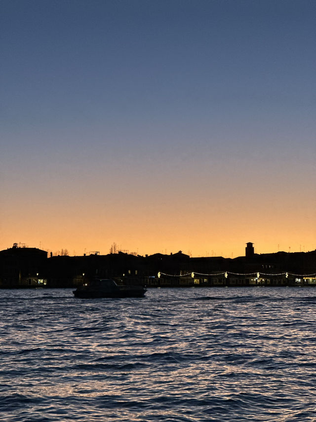 The Hour Of The Lion: Venice’s Twilight Ritual