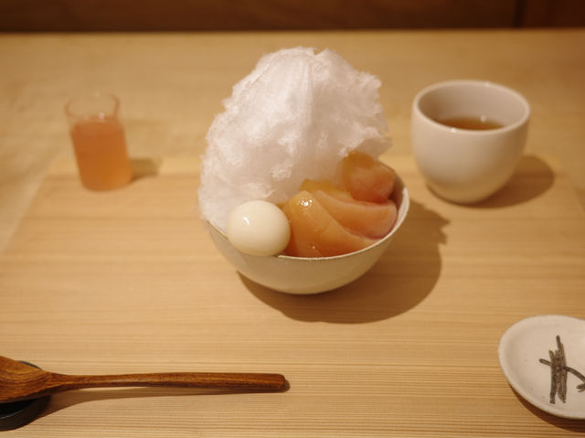 【東京 浅草】浅草寺近くの期間限定、桃かき氷