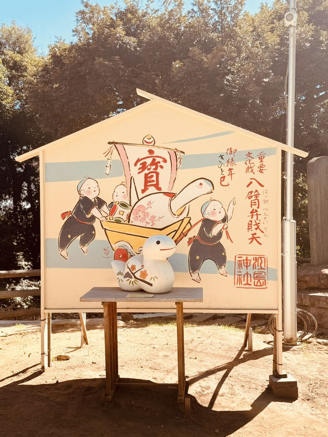 ⛩️ Solo Spiritual Escape: Enoshima Shrine – Island of Dragons & Sea Goddesses