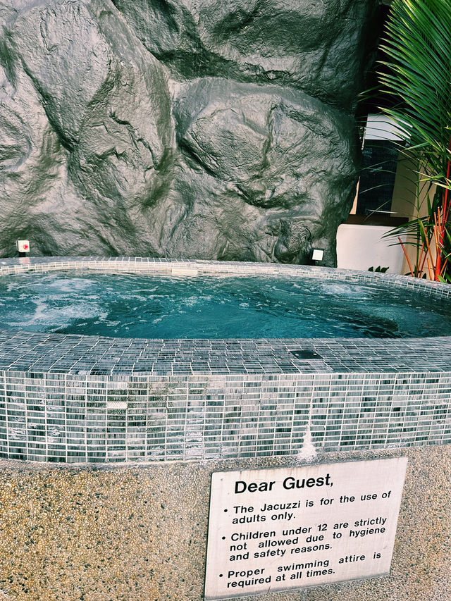 Urban Oasis at Hilton KL’s Swimming Pool Floor 🏊‍♂️🌴