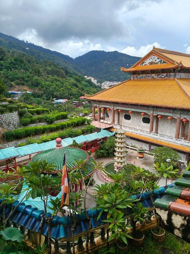 A Must-Visit Temple with Breathtaking Views in Penang