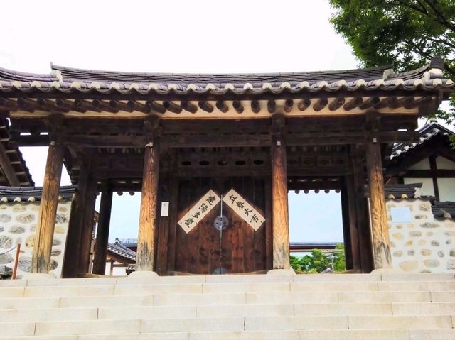 Namsangol Hanok Village – A Glimpse of Old Seoul